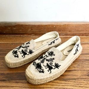 LIKE NEW Soludos Canvas Otomi Embroidered Platform Espadrilles in Sand